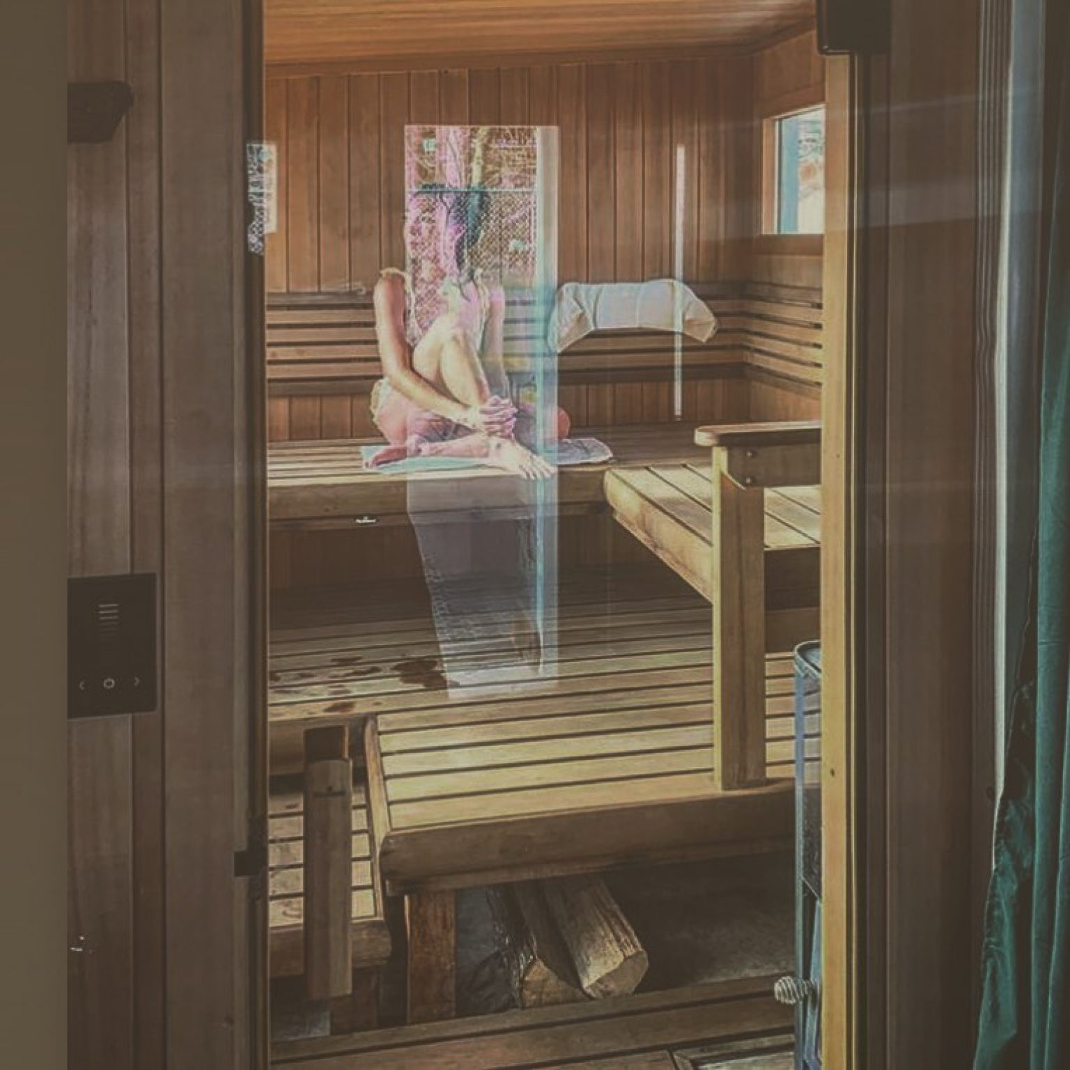 hotbox mobile sauna inside